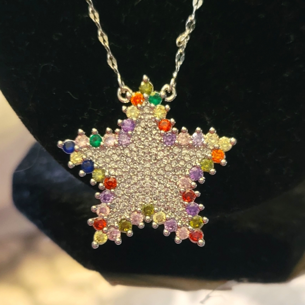 Melania Clara NWT Silver Multi-Color Star Necklace - Picture 2 of 8